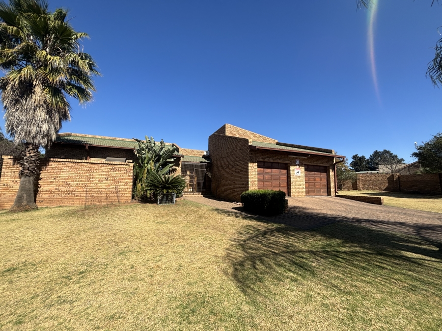 3 Bedroom Property for Sale in Ben Fleur Mpumalanga