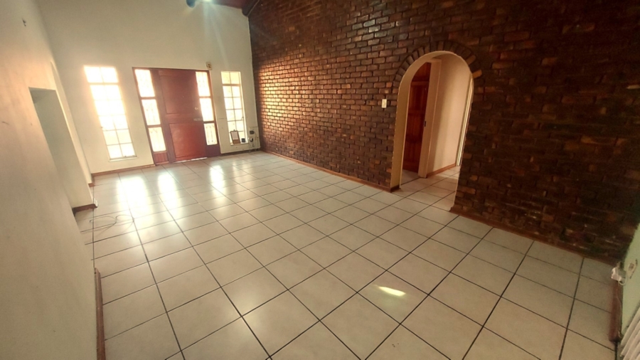 2 Bedroom Property for Sale in Kingsview Mpumalanga