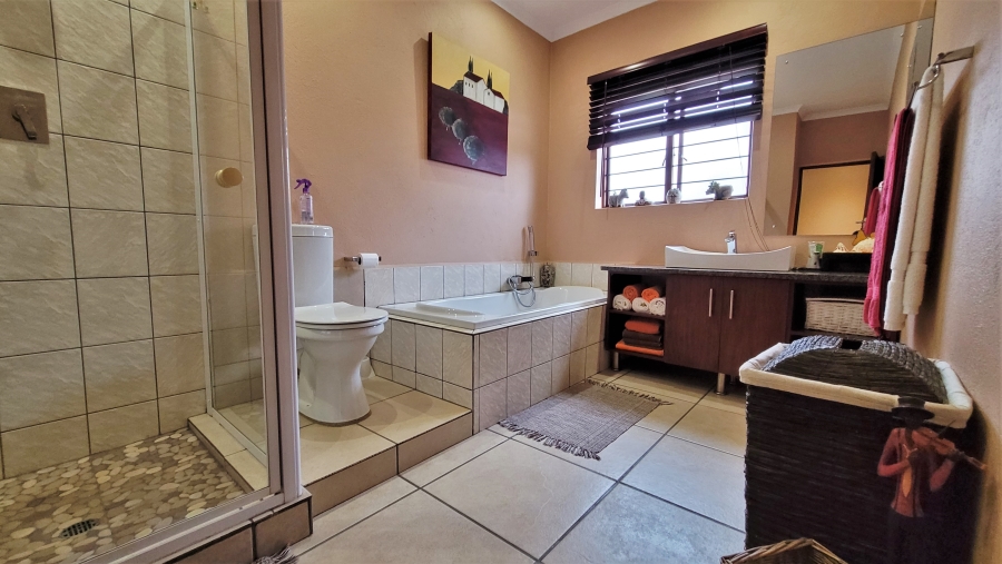 4 Bedroom Property for Sale in Sonheuwel Ext 1 Mpumalanga