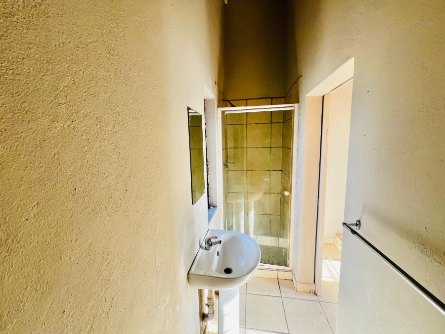 1 Bedroom Property for Sale in Nelspruit Ext 29 Mpumalanga