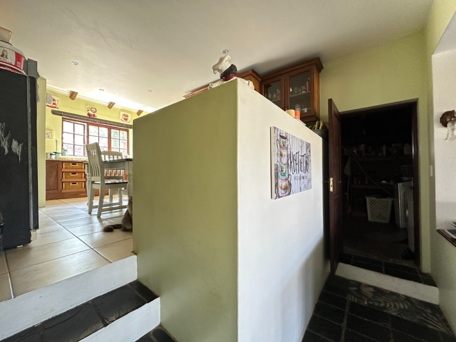 5 Bedroom Property for Sale in White River Ext 6 Mpumalanga