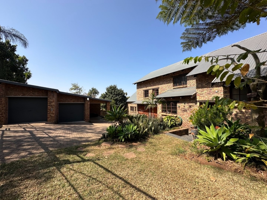 5 Bedroom Property for Sale in White River Ext 6 Mpumalanga