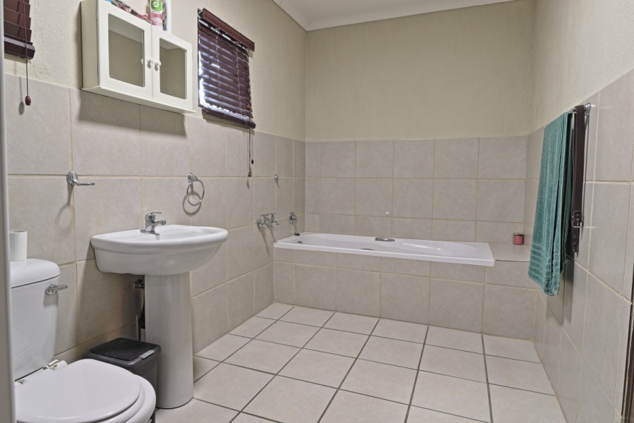 2 Bedroom Property for Sale in Marloth Park Mpumalanga