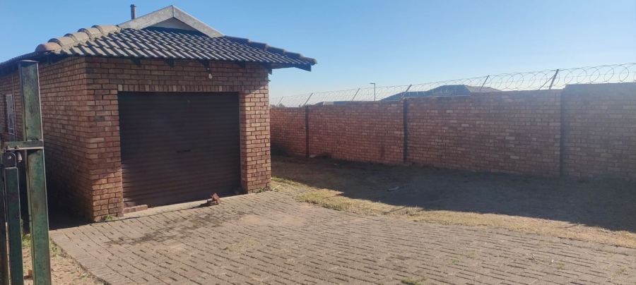 3 Bedroom Property for Sale in Witbank Ext 10 Mpumalanga