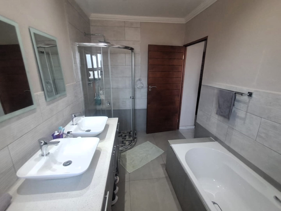 4 Bedroom Property for Sale in Drum Rock Mpumalanga