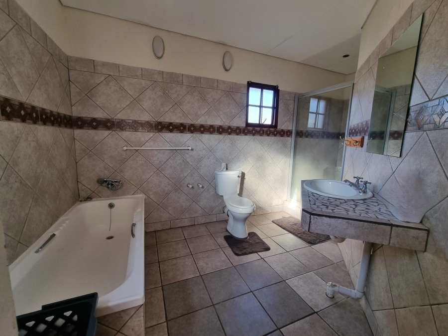 To Let 3 Bedroom Property for Rent in White River Mpumalanga