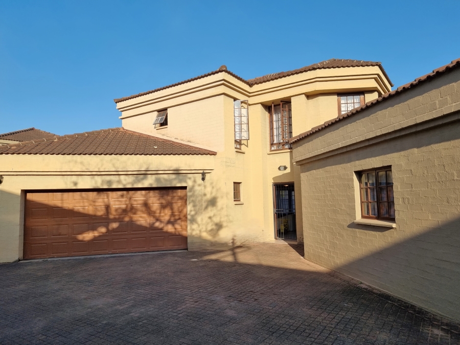 To Let 3 Bedroom Property for Rent in White River Mpumalanga