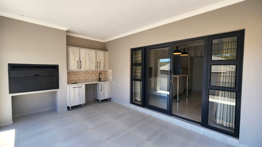 4 Bedroom Property for Sale in Elawini Lifestyle Estate Mpumalanga