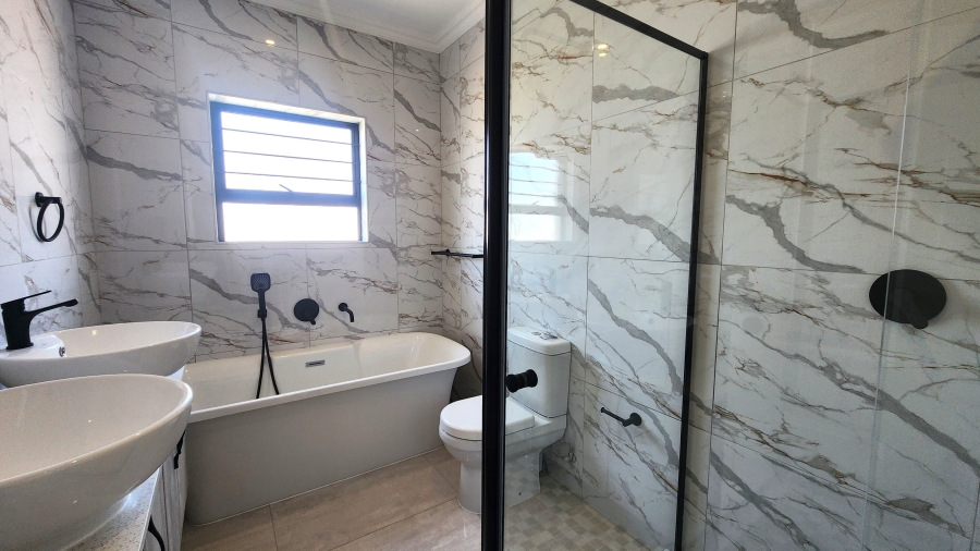 4 Bedroom Property for Sale in Elawini Lifestyle Estate Mpumalanga