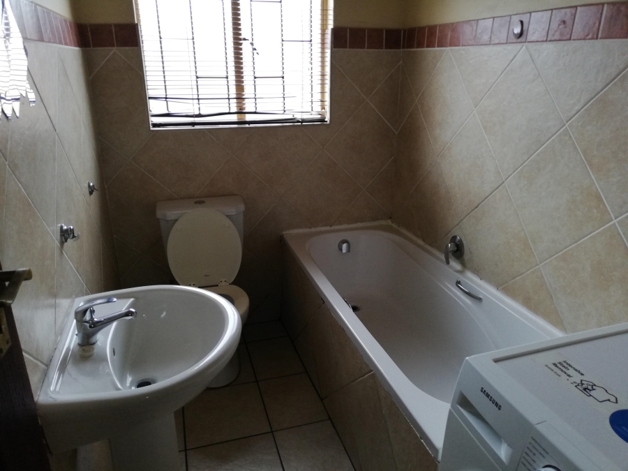 To Let 3 Bedroom Property for Rent in West Acres Mpumalanga