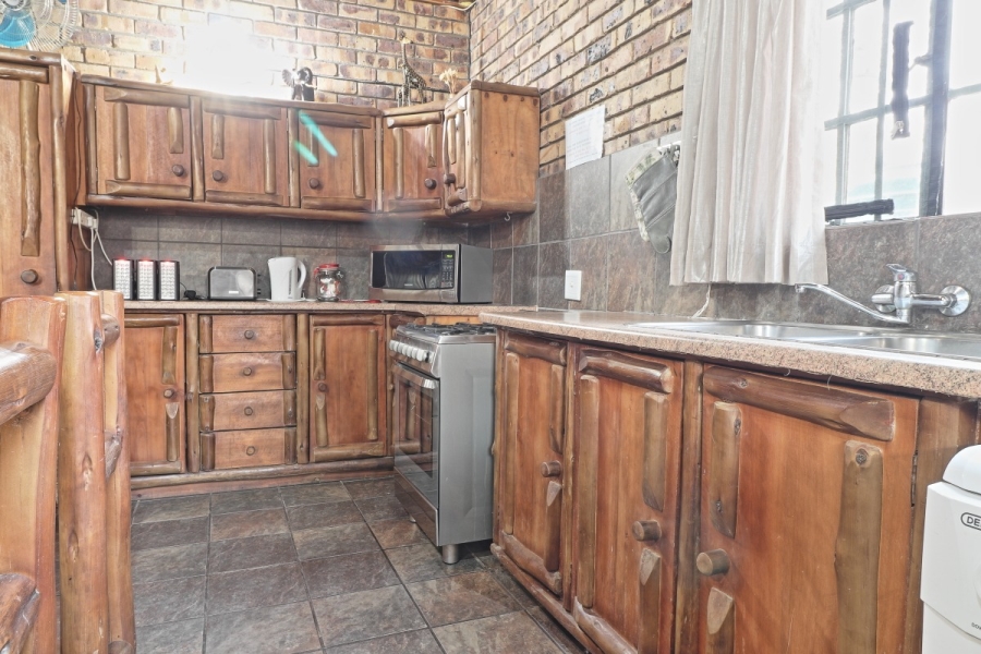 2 Bedroom Property for Sale in Marloth Park Mpumalanga