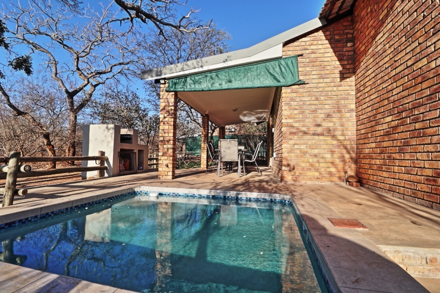 5 Bedroom Property for Sale in Marloth Park Mpumalanga