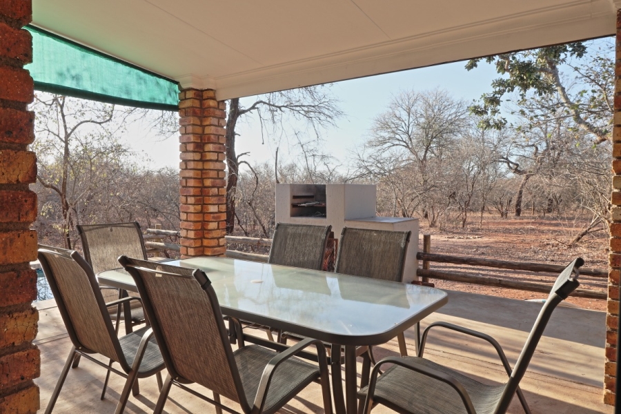 5 Bedroom Property for Sale in Marloth Park Mpumalanga