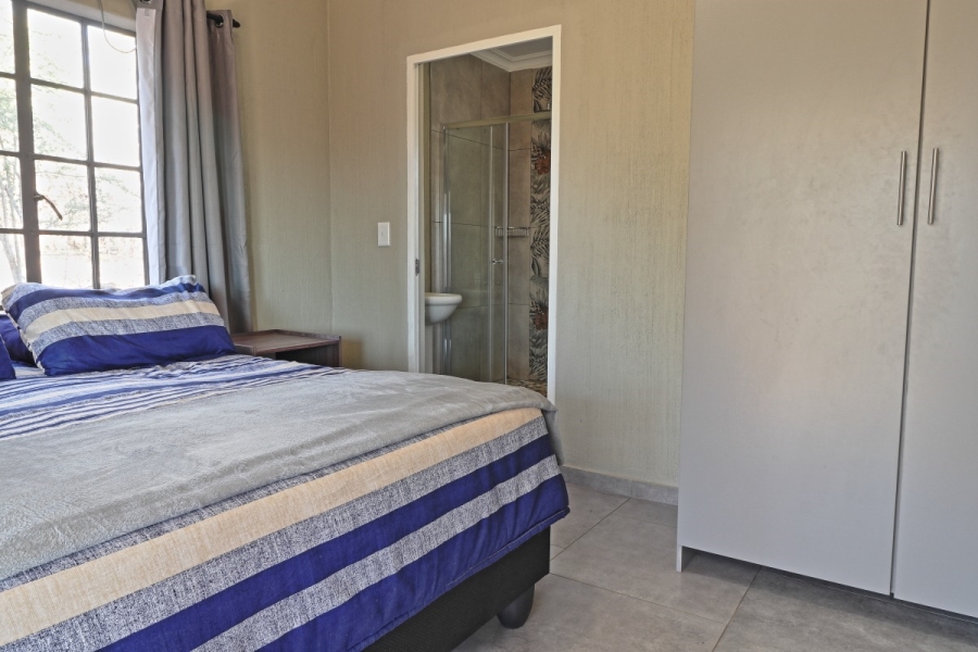 5 Bedroom Property for Sale in Marloth Park Mpumalanga