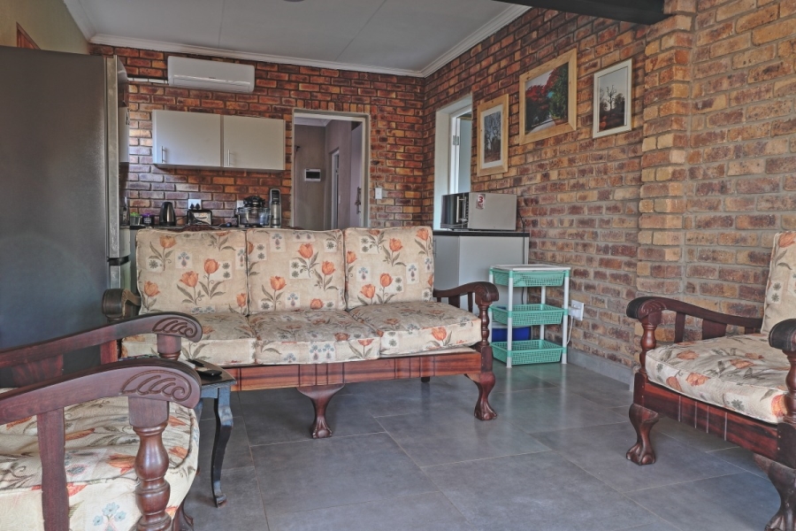 5 Bedroom Property for Sale in Marloth Park Mpumalanga