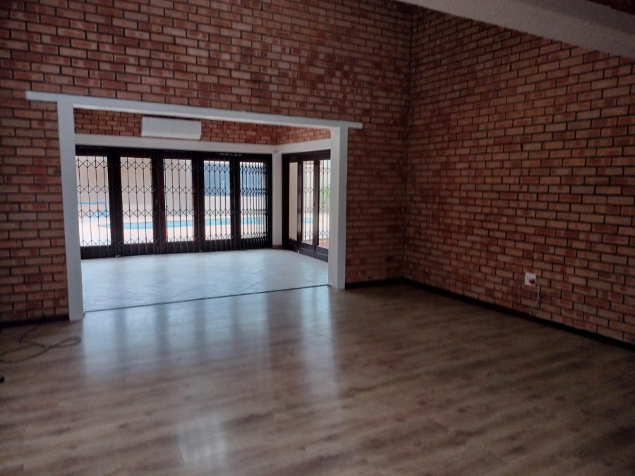 To Let 4 Bedroom Property for Rent in Steiltes Mpumalanga