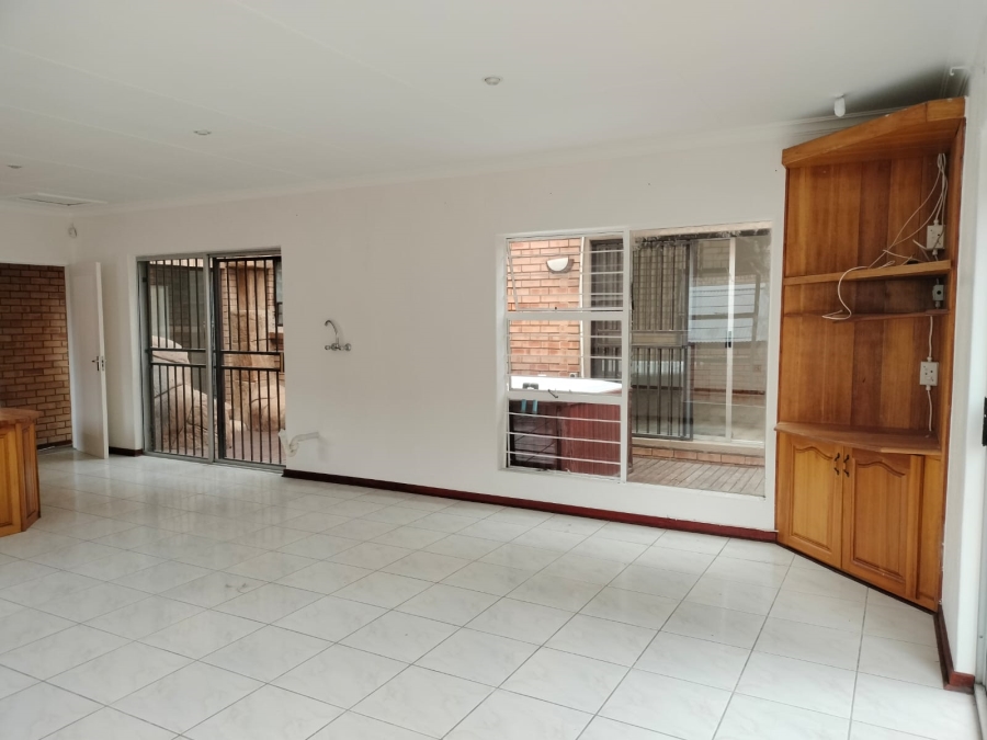 To Let 4 Bedroom Property for Rent in Steiltes Mpumalanga