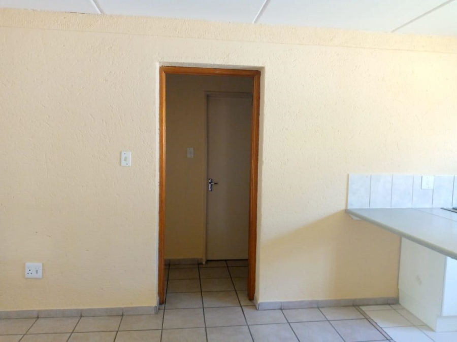 To Let 2 Bedroom Property for Rent in West Acres Mpumalanga