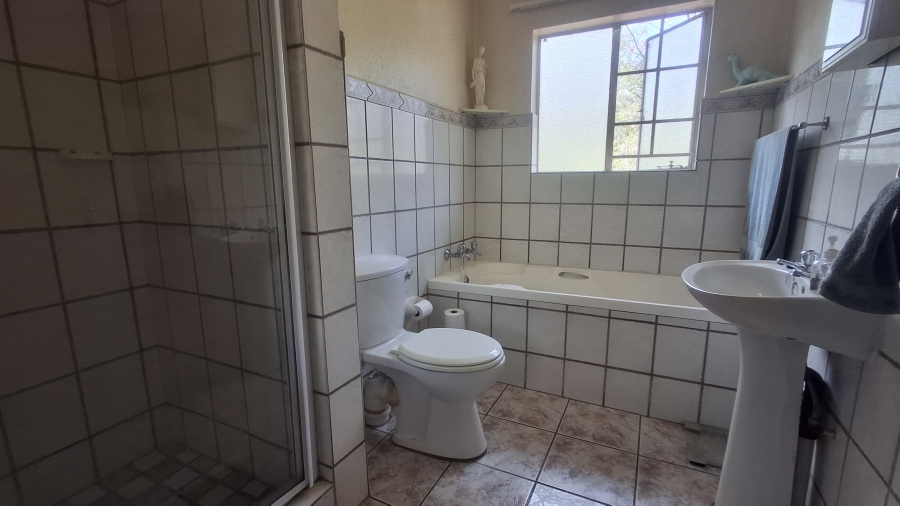 2 Bedroom Property for Sale in Nelspruit Ext 22 Mpumalanga