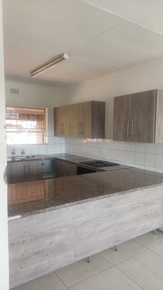 To Let 2 Bedroom Property for Rent in White River Mpumalanga