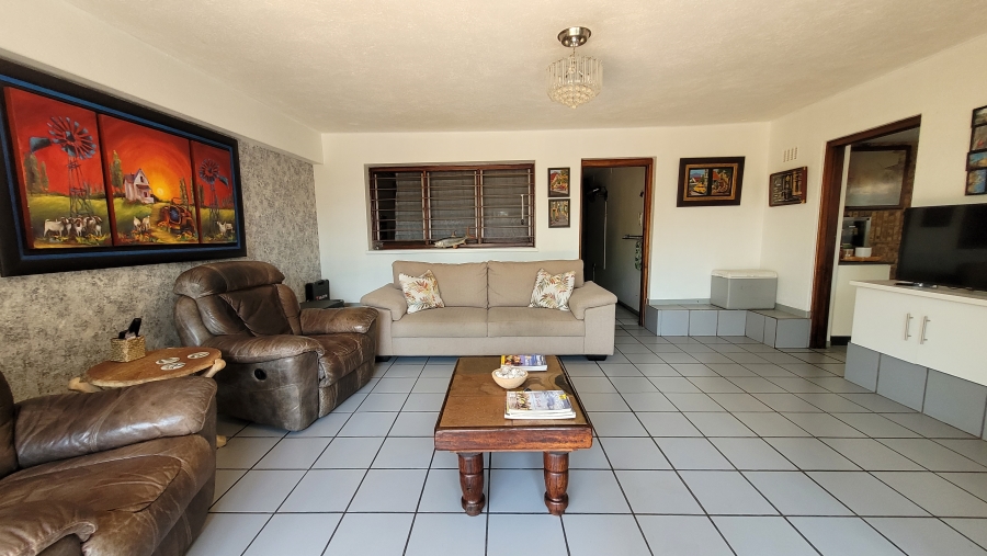 5 Bedroom Property for Sale in Nelspruit Ext 2 Mpumalanga