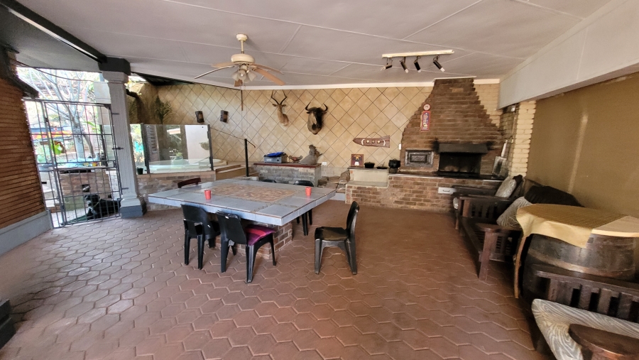 5 Bedroom Property for Sale in Nelspruit Ext 2 Mpumalanga