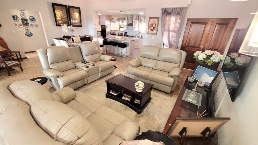 3 Bedroom Property for Sale in Bateleur Estate Mpumalanga