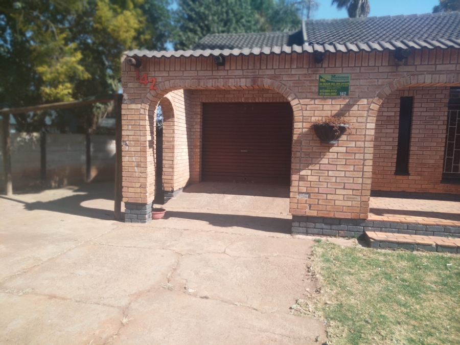 4 Bedroom Property for Sale in Eloff Mpumalanga