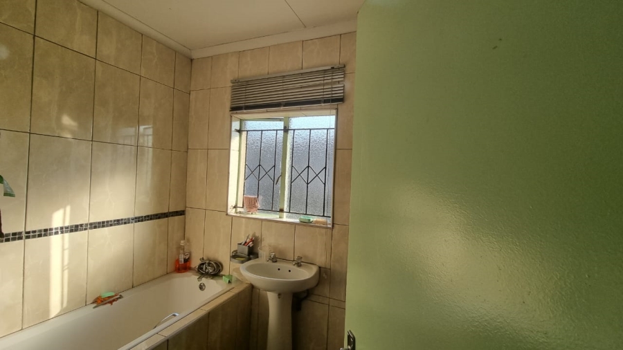 3 Bedroom Property for Sale in Emoyeni Mpumalanga