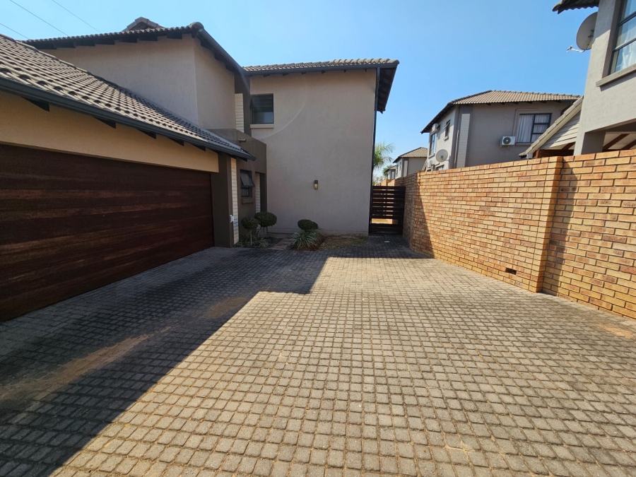 3 Bedroom Property for Sale in Stonehenge Mpumalanga