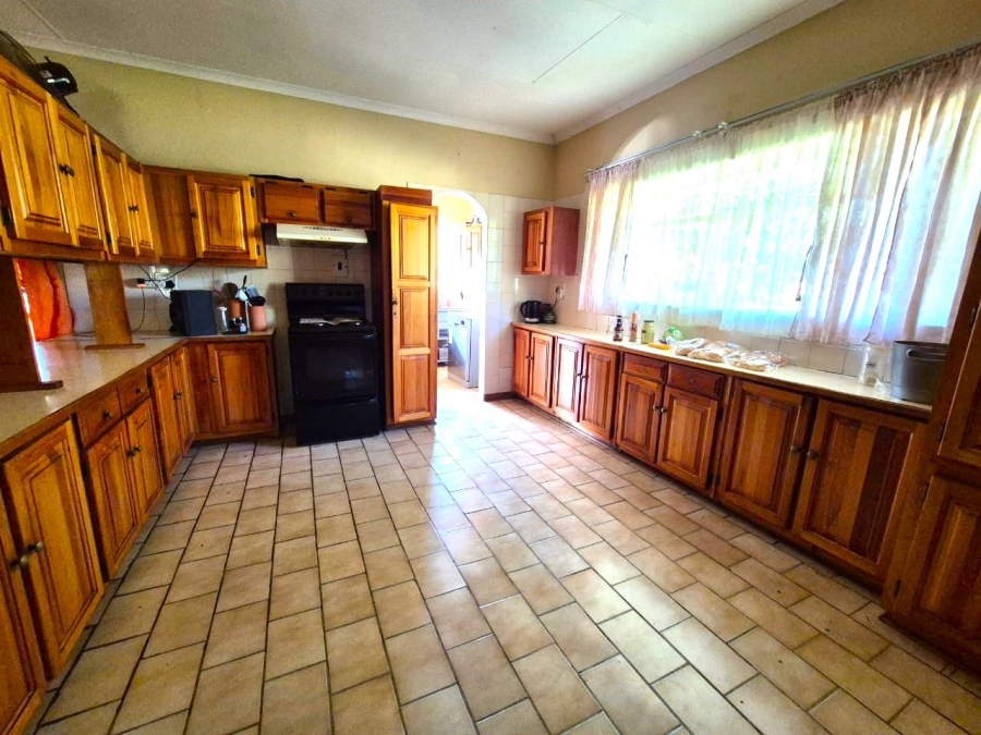 4 Bedroom Property for Sale in Hectorspruit Mpumalanga