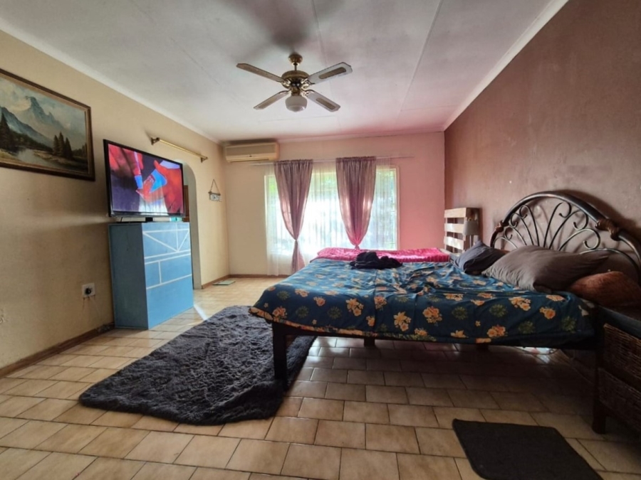 4 Bedroom Property for Sale in Hectorspruit Mpumalanga