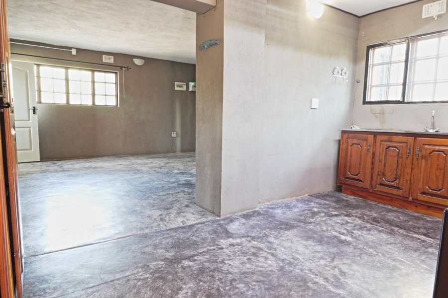 4 Bedroom Property for Sale in Marloth Park Mpumalanga