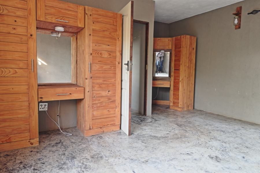 4 Bedroom Property for Sale in Marloth Park Mpumalanga