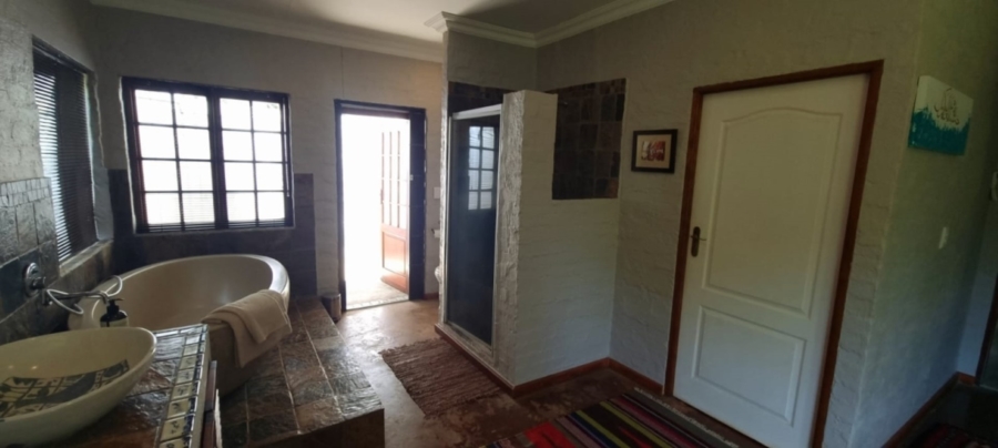 5 Bedroom Property for Sale in White River Estates Mpumalanga