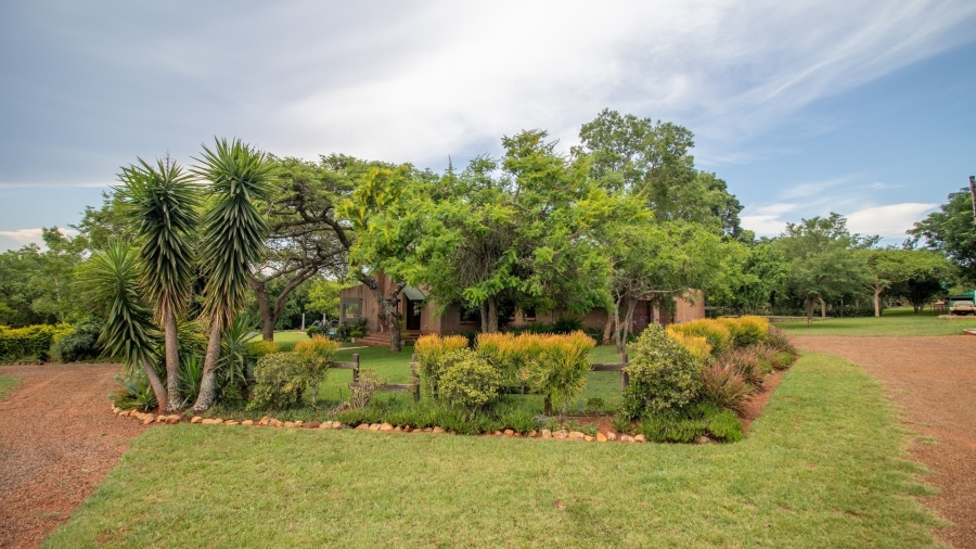 5 Bedroom Property for Sale in White River Estates Mpumalanga