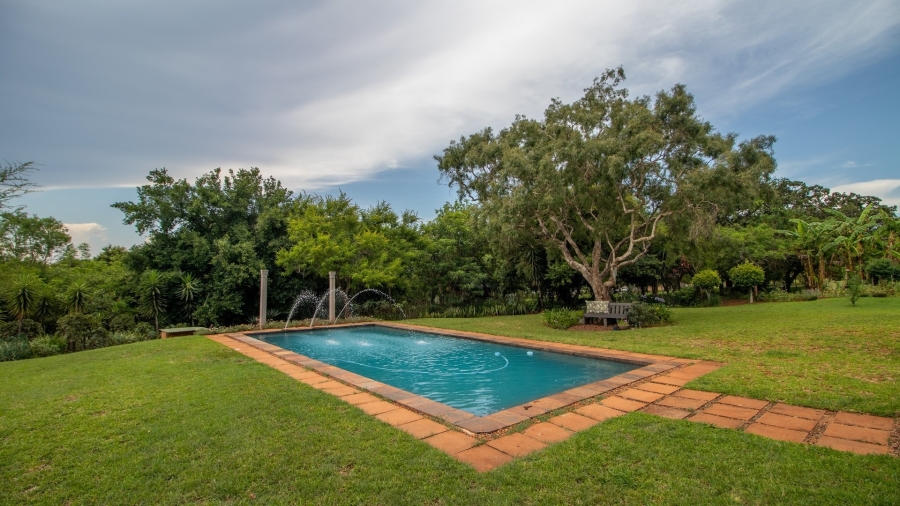 5 Bedroom Property for Sale in White River Estates Mpumalanga