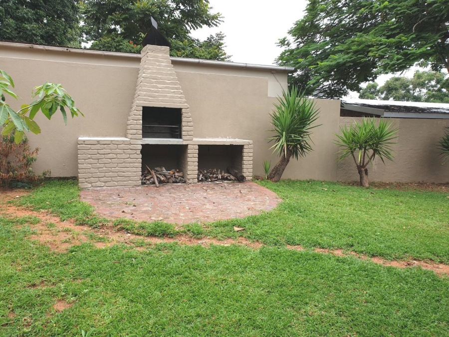 6 Bedroom Property for Sale in Nelspruit Ext 2 Mpumalanga