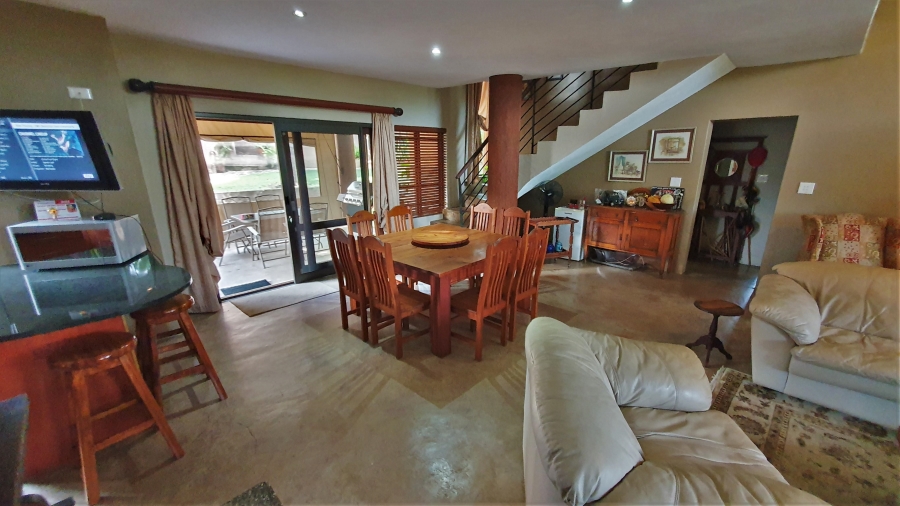 5 Bedroom Property for Sale in Ntulo Wildlife Estate Mpumalanga