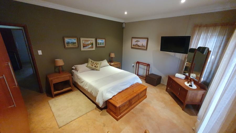 5 Bedroom Property for Sale in Ntulo Wildlife Estate Mpumalanga