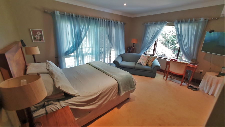 5 Bedroom Property for Sale in Ntulo Wildlife Estate Mpumalanga