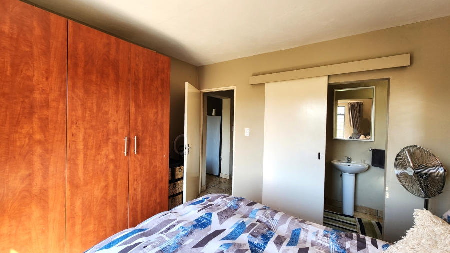 2 Bedroom Property for Sale in Nelspruit Ext 29 Mpumalanga