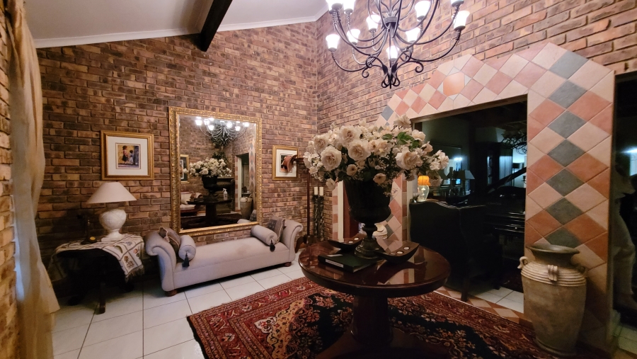 6 Bedroom Property for Sale in Nelspruit Ext 11 Mpumalanga