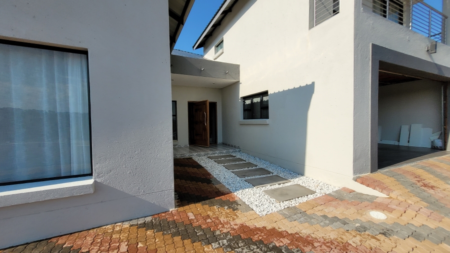 5 Bedroom Property for Sale in Elawini Lifestyle Estate Mpumalanga