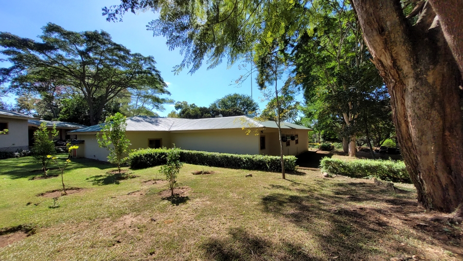 7 Bedroom Property for Sale in White River Mpumalanga