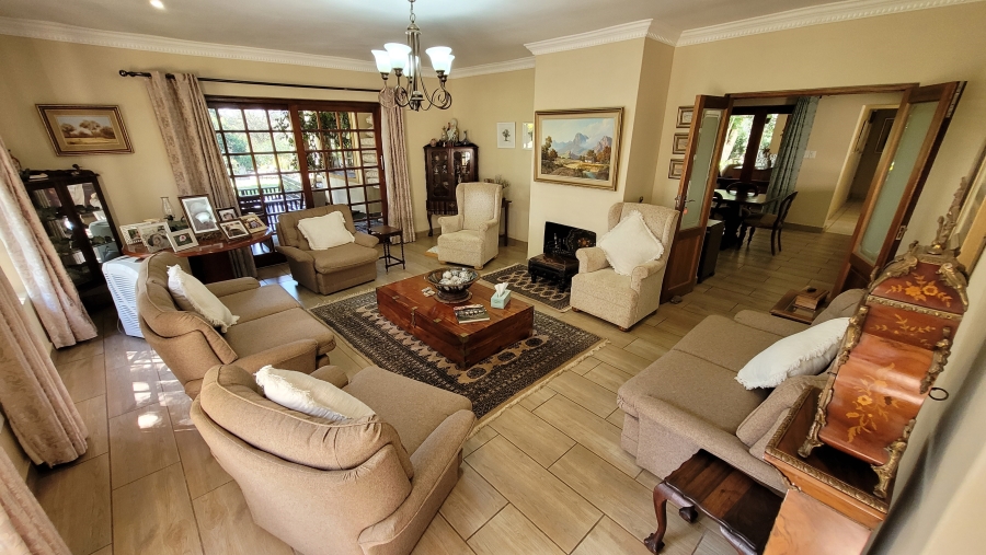 7 Bedroom Property for Sale in White River Mpumalanga