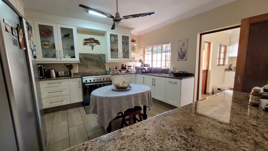 7 Bedroom Property for Sale in White River Mpumalanga