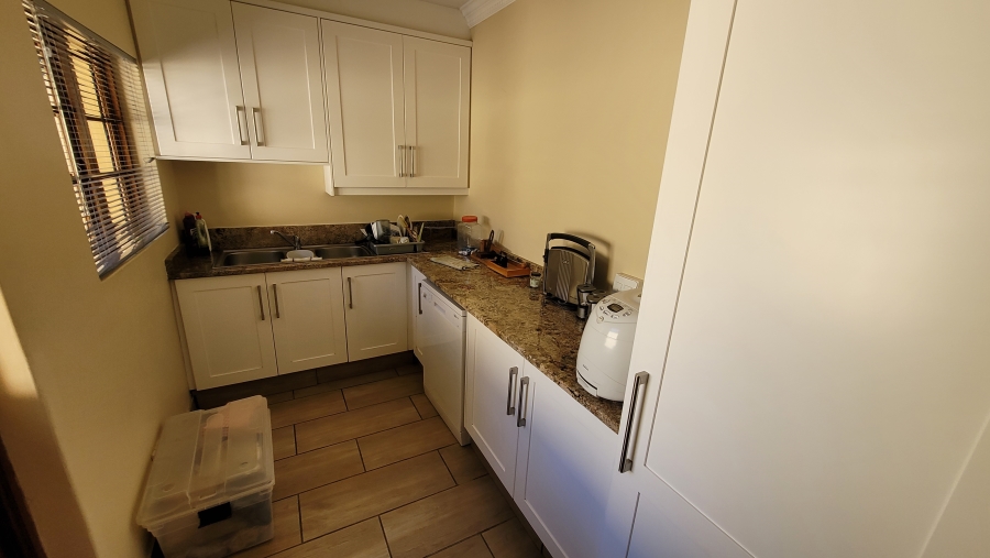 7 Bedroom Property for Sale in White River Mpumalanga