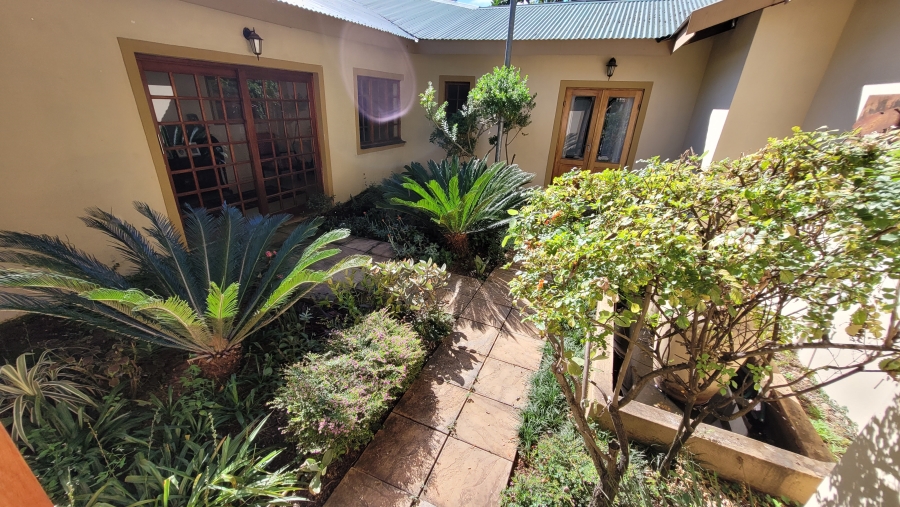 7 Bedroom Property for Sale in White River Mpumalanga