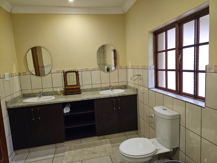 7 Bedroom Property for Sale in White River Mpumalanga